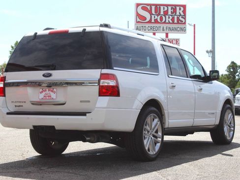 Used 2017 Ford Expedition EL Platinum AWD/4WD image 3