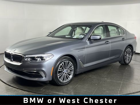 Used 2019 BMW 530e xDrive w/ Executive Package image 1