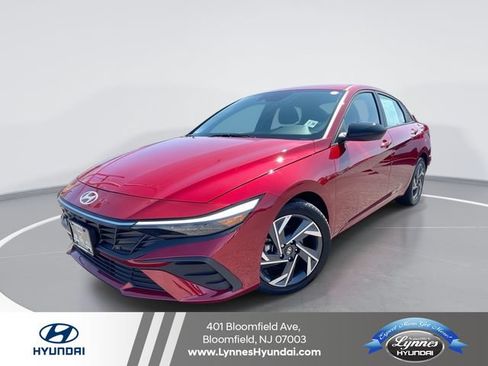 Used 2025 Hyundai Elantra Sport FWD image 1