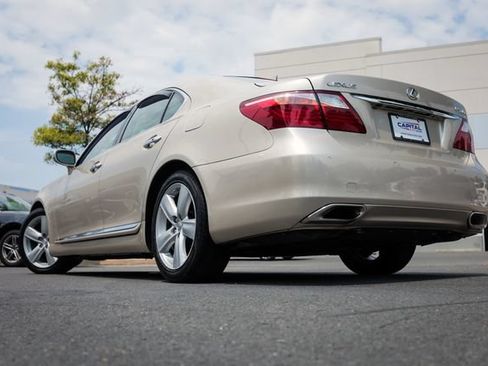 Used 2010 Lexus LS 460 RWD image 2