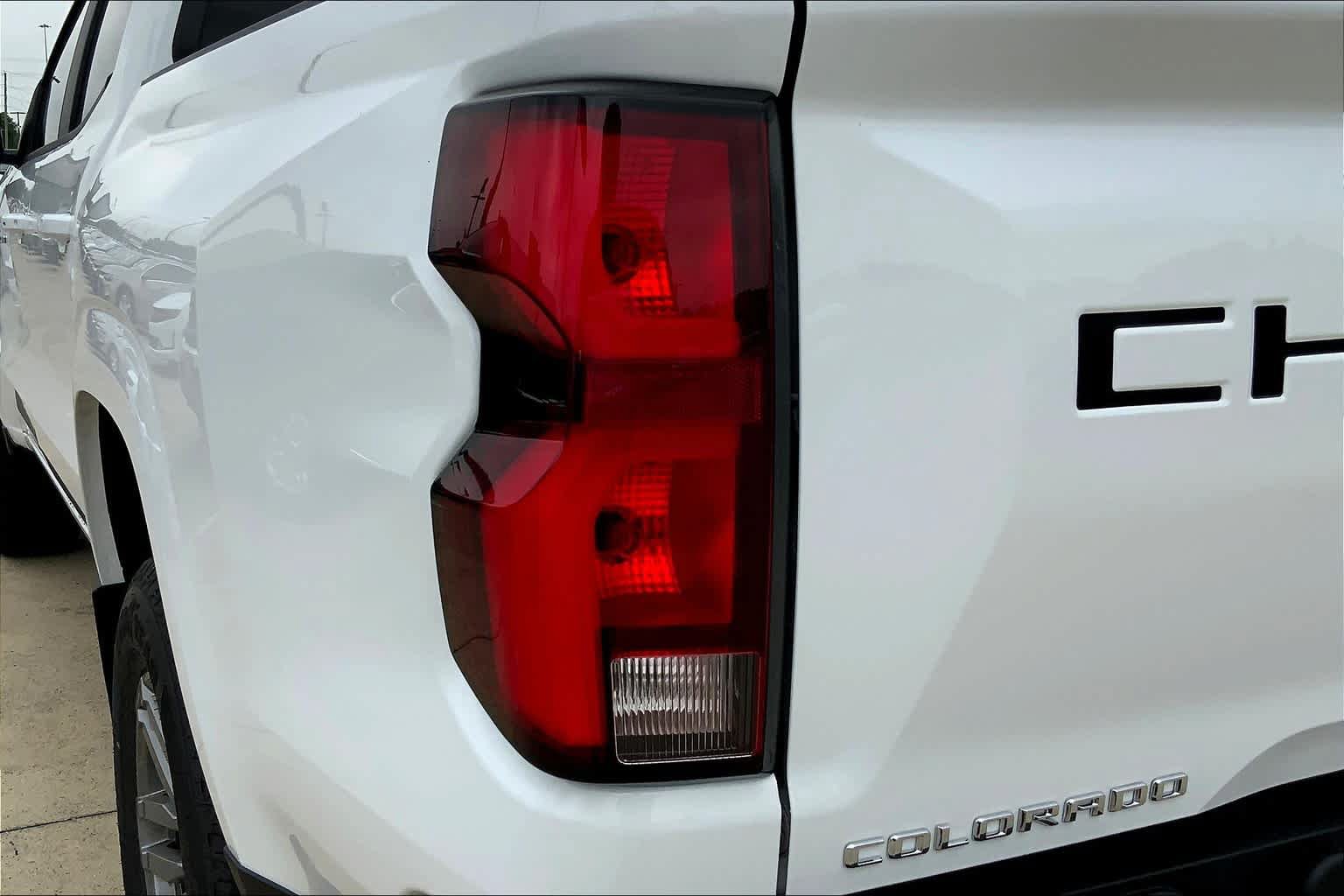 Used 2024 Chevrolet Colorado LT w/ LT Convenience Package III RWD image 14