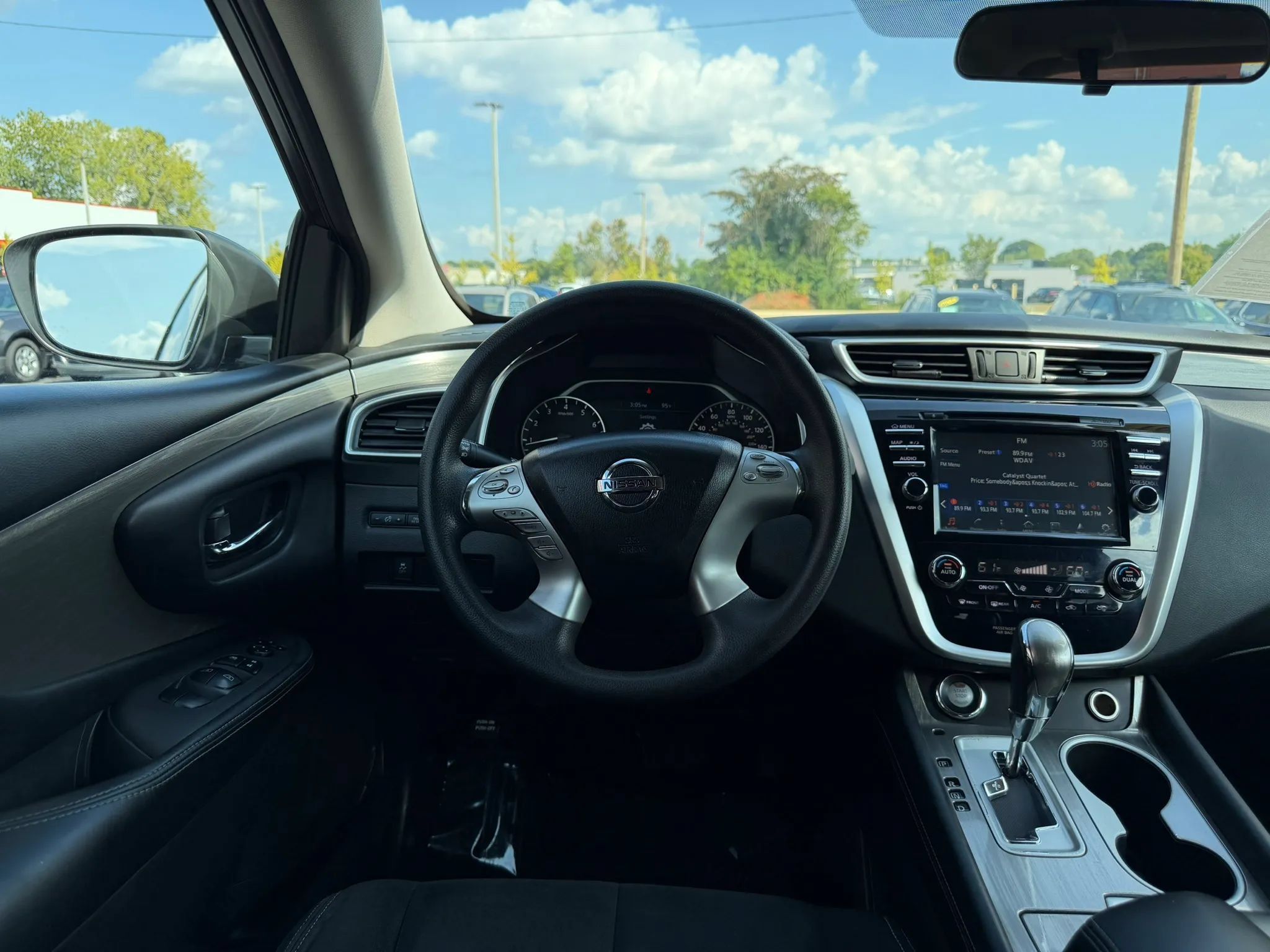 Used 2017 Nissan Murano S w/ Navigation Package AWD/4WD image 10