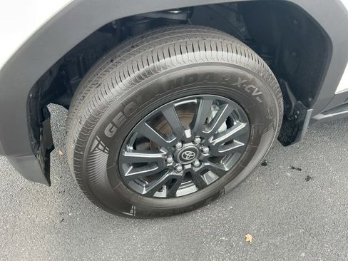 Used 2024 Toyota Land Cruiser 1958 image 31