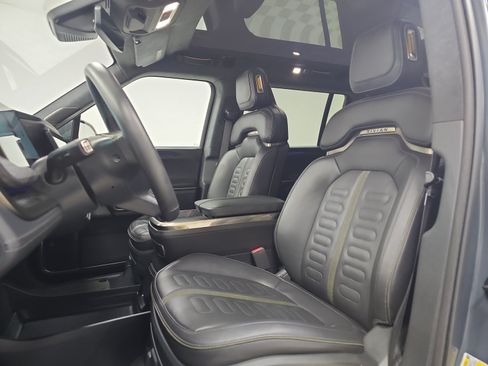 Used 2023 Rivian R1S Adventure AWD/4WD image 20