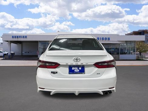 Used 2024 Toyota Camry SE FWD image 4