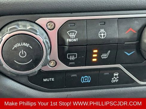 Certified 2025 Jeep Wrangler Unlimited Sahara w/ Safety Group AWD/4WD image 21