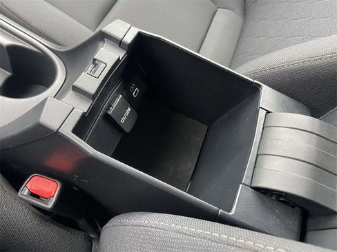 Used 2023 Toyota Corolla LE image 24