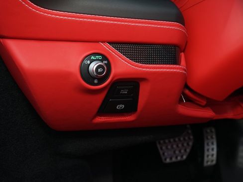 Used 2023 Ferrari F8 Tributo image 25