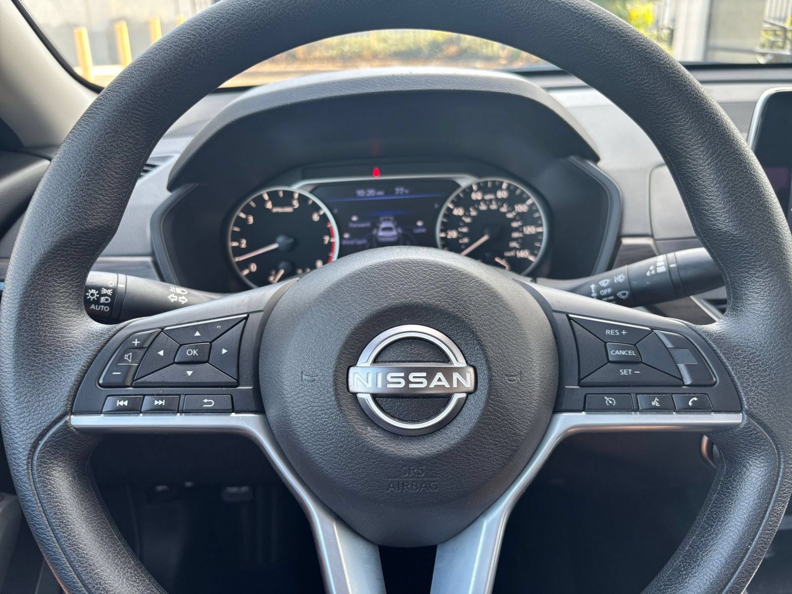 Used 2025 Nissan Altima 2.5 SV FWD image 27