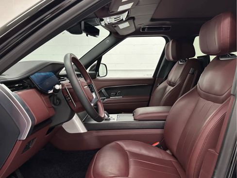 Used 2024 Land Rover Range Rover Long Wheelbase Autobiography image 11