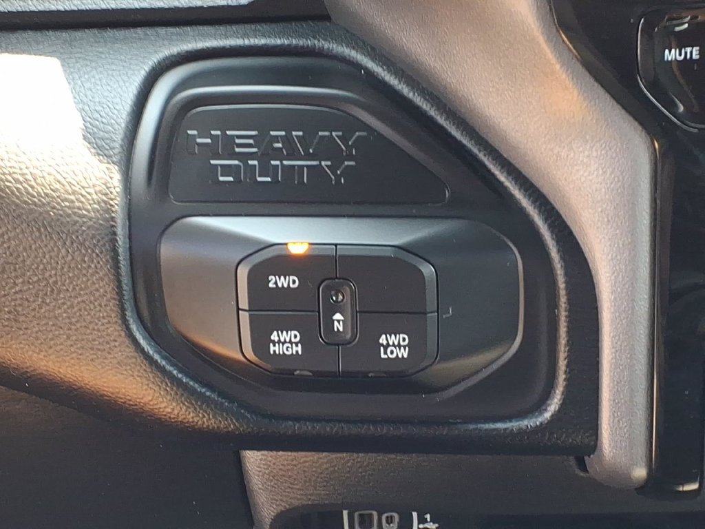 Certified 2025 RAM 2500 Big Horn AWD/4WD image 8