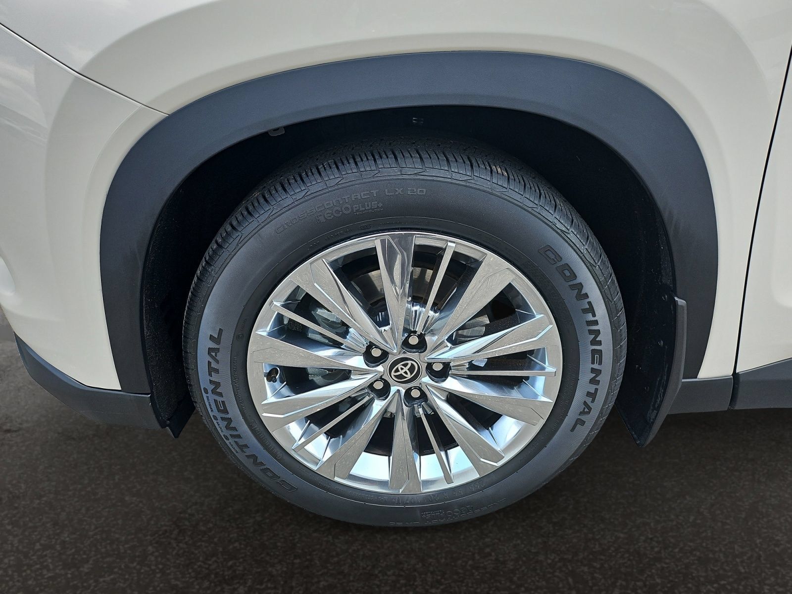 Used 2024 Toyota Grand Highlander AWD image 38
