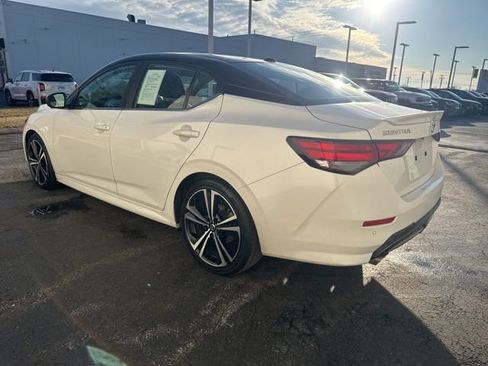 Used 2021 Nissan Sentra SR w/ SR Premium Package image 4