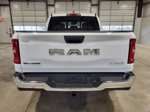 Used 2025 RAM 1500 Big Horn AWD/4WD image 4