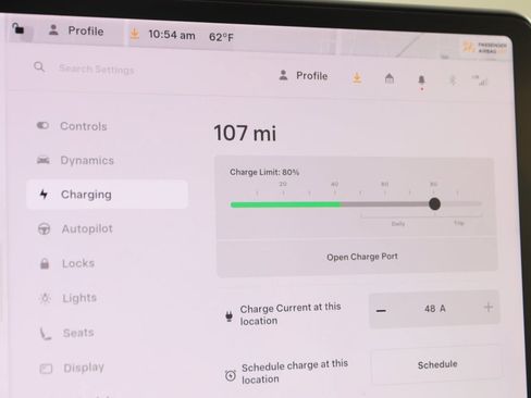 Used 2022 Tesla Model Y Long Range image 33