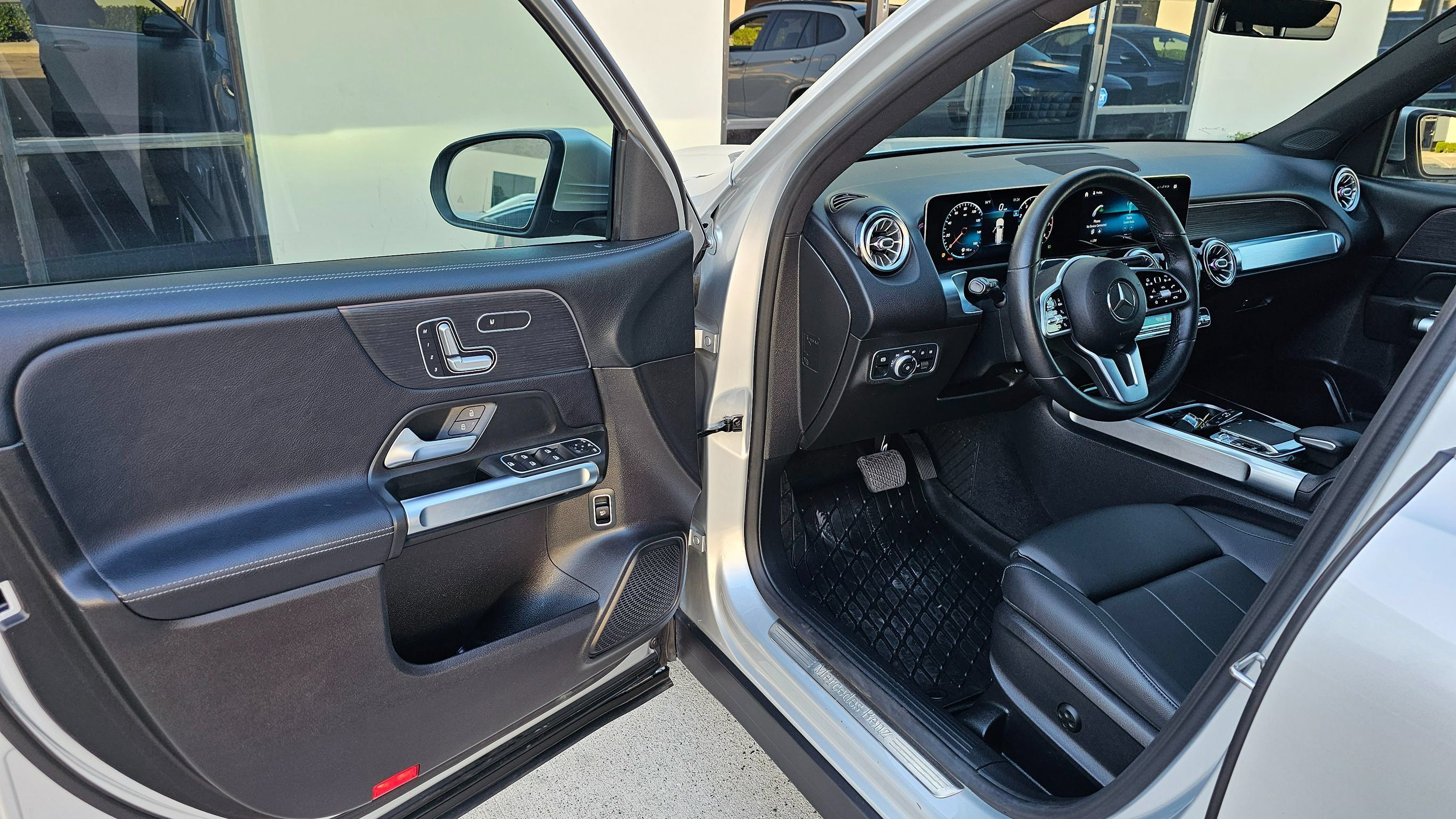 Used 2020 Mercedes-Benz GLB 250 image 15