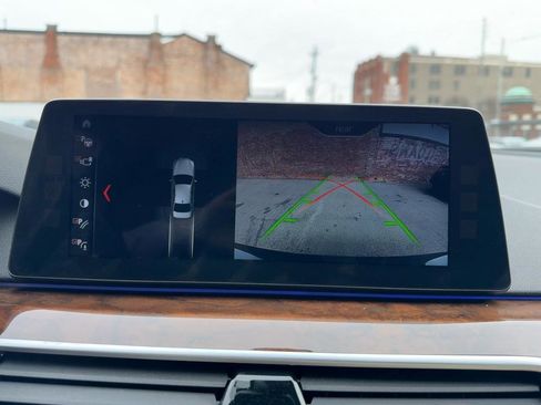 Used 2017 BMW 540i xDrive image 12