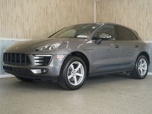 Used 2018 Porsche Macan AWD/4WD image 4