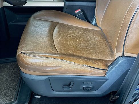 Used 2014 RAM 3500 Laramie Longhorn image 19