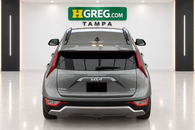 Used 2024 Kia Niro EX FWD image 8