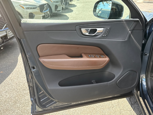 Certified 2024 Volvo XC60 B5 Plus w/ Climate Package AWD/4WD image 9