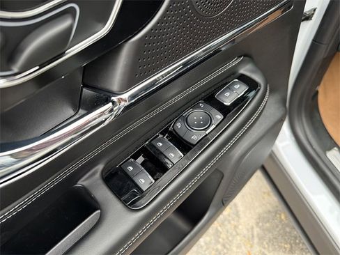 New 2026 Lincoln Corsair Reserve image 13