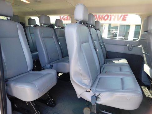 Used 2018 Ford Transit 350 XL RWD image 28