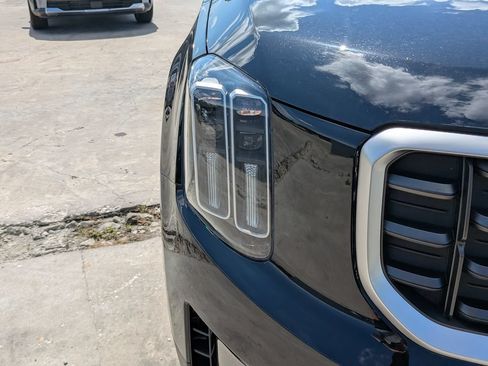 Certified 2024 Kia Telluride SX Prestige w/ Towing Package AWD/4WD image 10