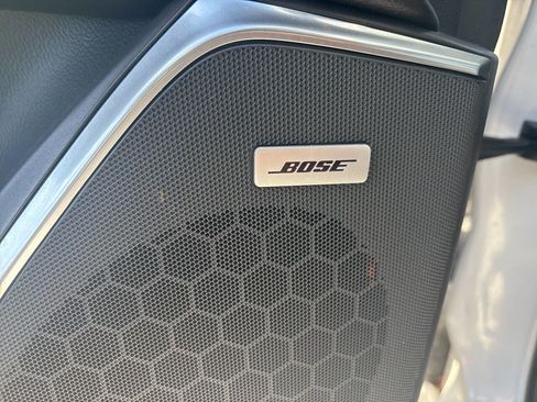 Used 2018 Cadillac Escalade 2WD image 22