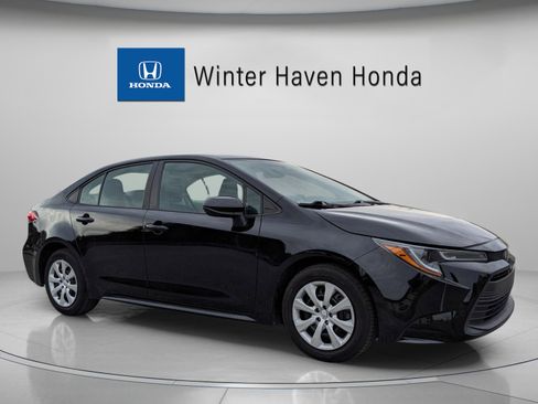 Used 2024 Toyota Corolla LE image 1