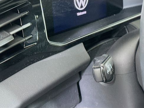 Used 2025 Volkswagen Jetta Sport image 17