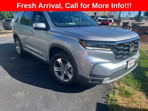 Used 2025 Honda Pilot EX-L image 1