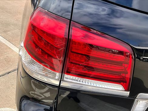 Used 2013 Lexus LX 570 4WD image 28