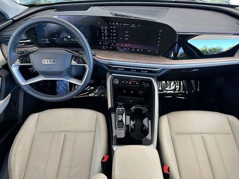 Used 2025 Audi Q5 Premium w/ Premium Plus AWD/4WD image 13