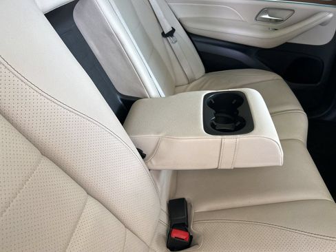 Used 2022 Mercedes-Benz GLE 450 4MATIC w/ AMG Line Exterior image 36