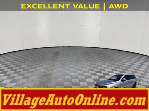 Used 2018 Jeep Grand Cherokee Altitude AWD/4WD image 8