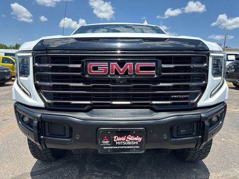 Used 2023 GMC Sierra 1500 AT4X AWD/4WD image 2