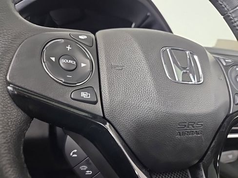 Used 2021 Honda HR-V Touring image 37