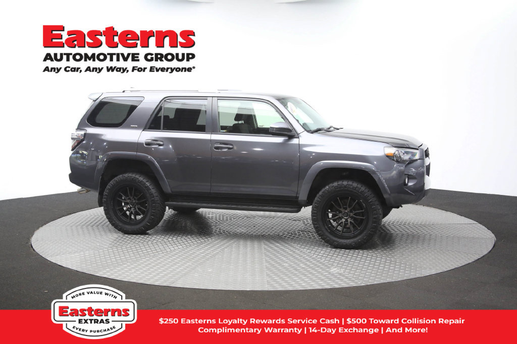 Used 2017 Toyota 4Runner SR5 AWD/4WD image 48