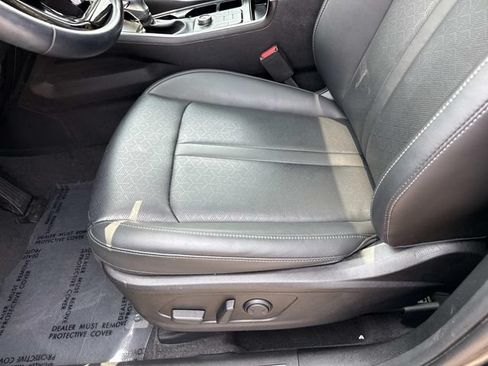 Used 2023 Kia Sorento S w/ Panoramic Sunroof Package AWD/4WD image 15