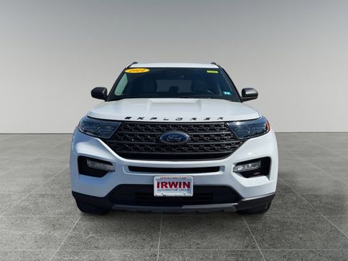 Used 2021 Ford Explorer XLT w/ Equipment Group 202A AWD/4WD image 9