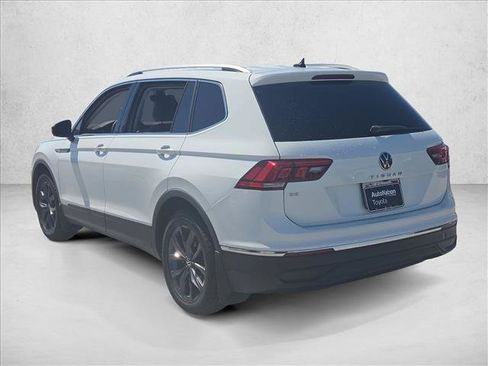 Used 2022 Volkswagen Tiguan SE FWD image 8