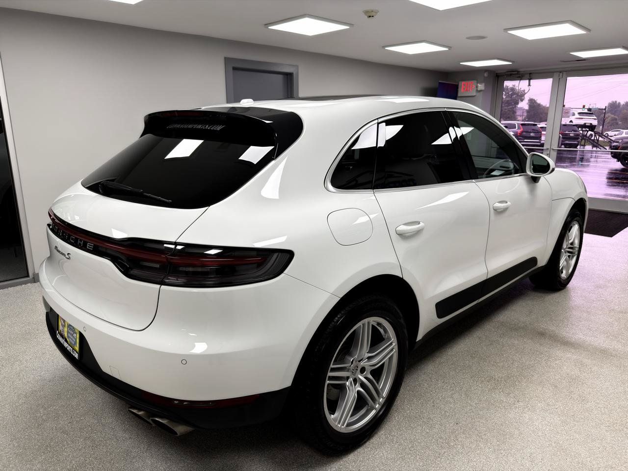 Used 2019 Porsche Macan S w/ Premium Package Plus AWD/4WD image 3