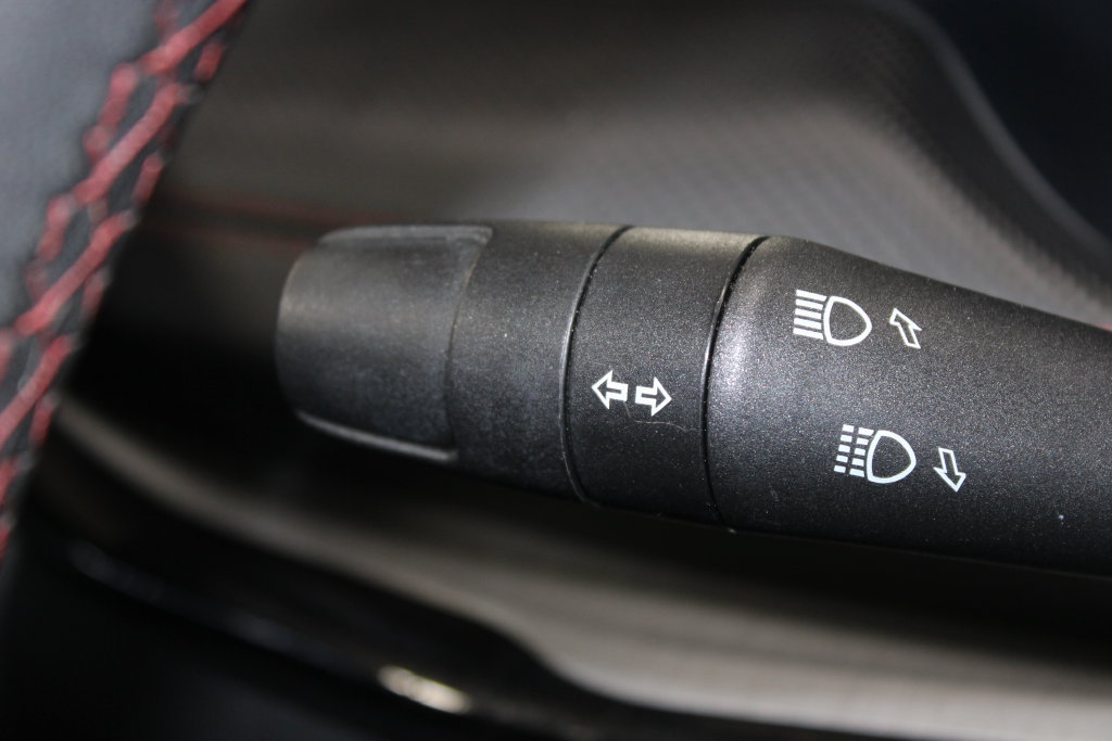 Used 2025 Jeep Compass Trailhawk AWD/4WD image 34