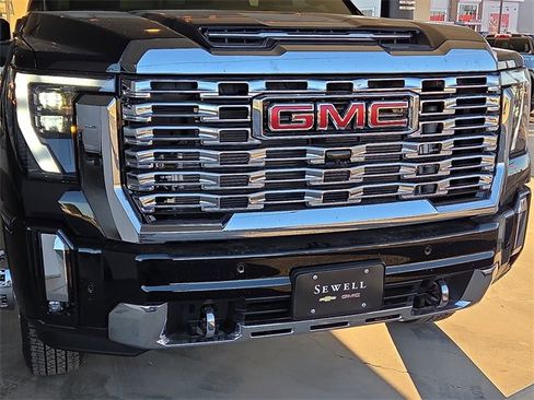 New 2026 GMC Sierra 3500 Denali w/ Denali Reserve Package image 7