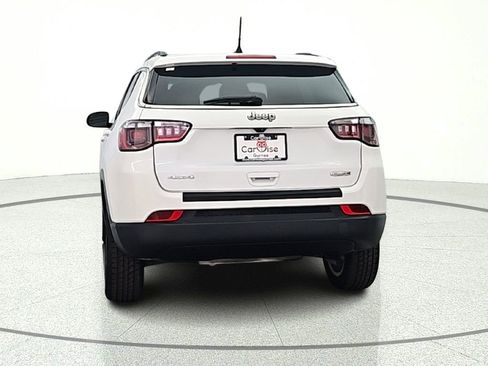 Used 2022 Jeep Compass Latitude AWD/4WD image 6