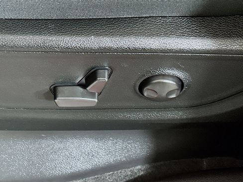 Used 2022 RAM 1500 Big Horn RWD image 13