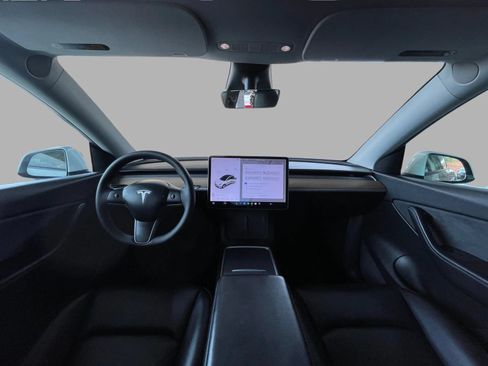 Used 2021 Tesla Model Y Long Range AWD/4WD image 29
