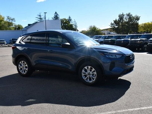 Used 2026 Ford Escape Active w/ Cold Weather Package image 8