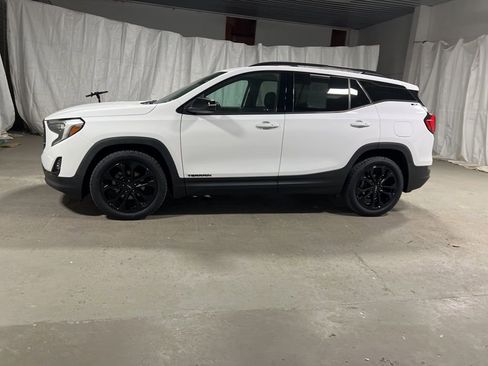 Used 2020 GMC Terrain SLT w/ Elevation Edition FWD image 4